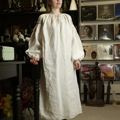 wow видео Вышитая женская рубашка из домотканого конопляного полотна, Переяслав (Киевщина), конец 19 века