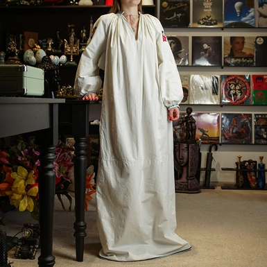 wow видео Вышитая женская рубашка из домотканого конопляного полотна, Переяслав (Киевщина), конец 19 века