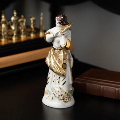 wow відео Порцелянова статуетка "Україночка"