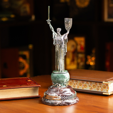 Статуетка з оніксом та мармуром фото