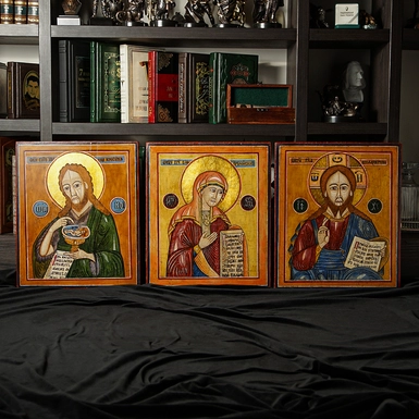 wow video Three ancient icons of "Deisus" 2