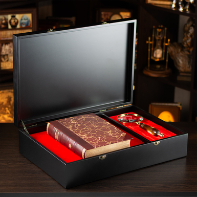 книга на підкладці фото