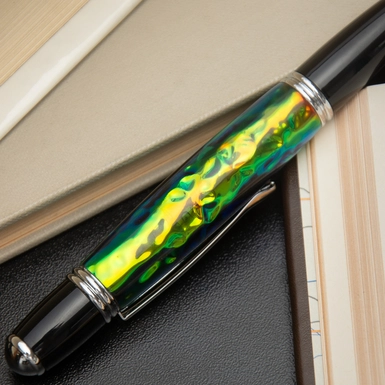 wow video Шариковая ручка "Stellar" из ювелирной смолы от Kaminsky Studio