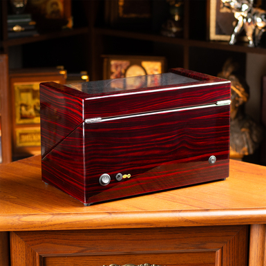 Обратная сторона кейса для часов фото