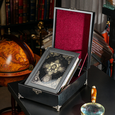 книга у твердій обкладинці фото