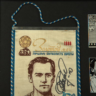 аутентичный автограф футболиста фото