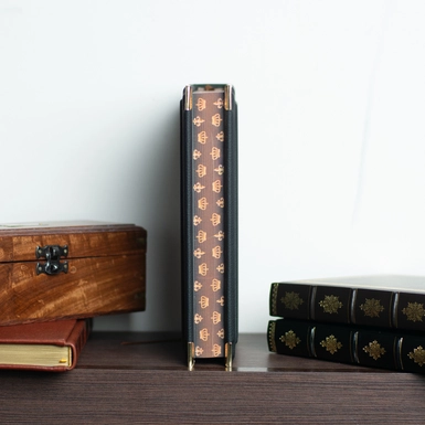 wow video Подарочная книга в коже Роберта Грина "Законы жизни на каждый день"