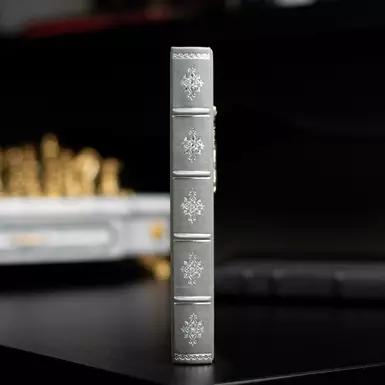 f4_wow video Щоденник у шкірі із срібною вставкою Янгола-Охоронця