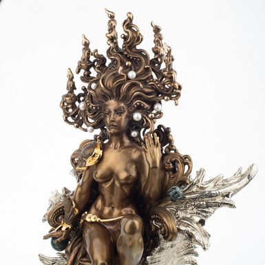 Власниця морів із перлинними вставками від братів Озюменка фото 1