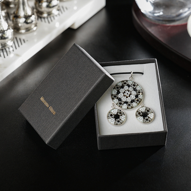 jewelry photo