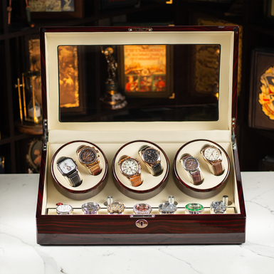 box with photo mechanism