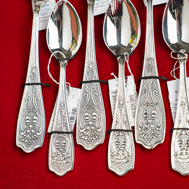 Изысканные столовые приборы фото