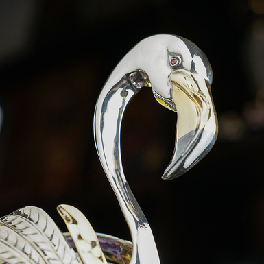 Gilded elements of the statuette photo