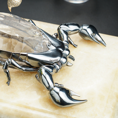 Серебряная статуэтка скорпион фото