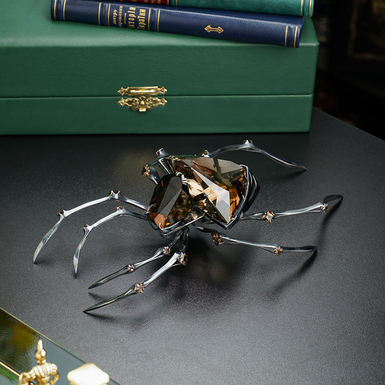 Silver spider statue photo