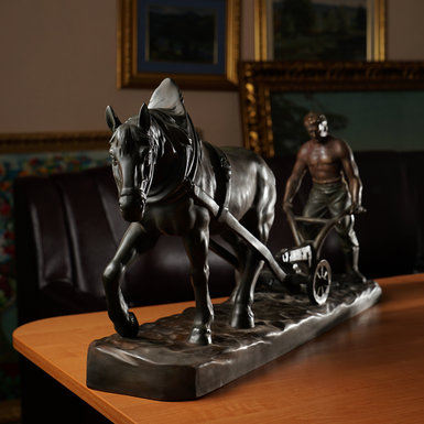 статуетка ручної роботи фото