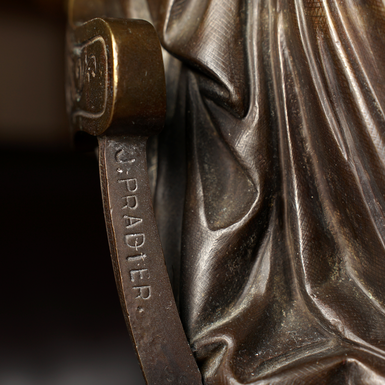 exclusive statuette photo