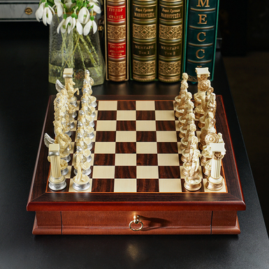 Chess set in the interior photo