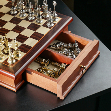 Thematic chess photo