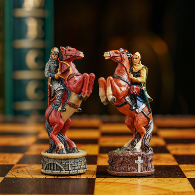 Шахи на дошці фото