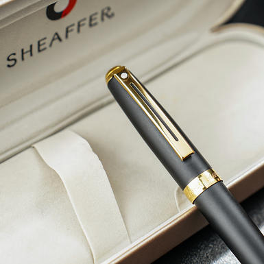 Desktop accessory photo