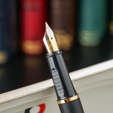 Fountain tip pen photo