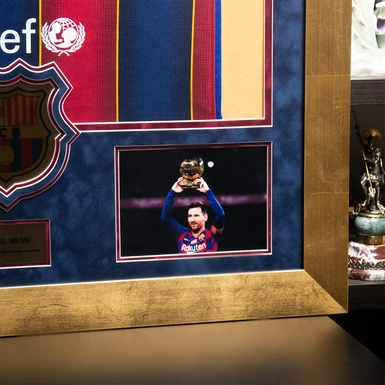 wow video Sculpture "Nut" by brothers Ozyumenko