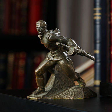 Статуетка в інтер'єрі фото