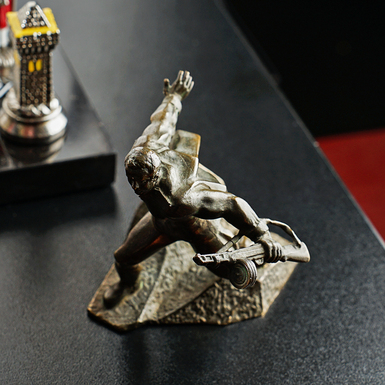 Раритетний подарунок військовому фото