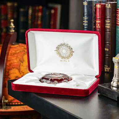 Пресс-папье в чехле для хранения фото