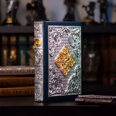 wow video Библия в оформлении позолоты и серебра