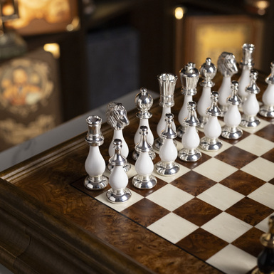 большая шахматная доска фото