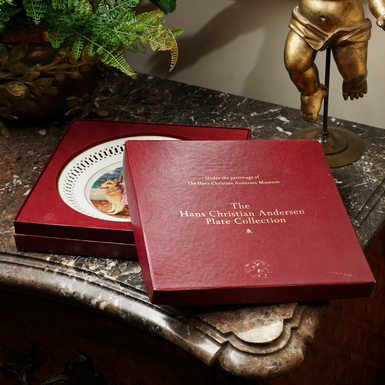 тарелка в подарочной коробке фото