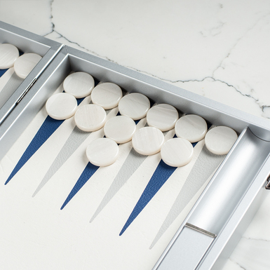 фішки для гри в нарди білого кольору фото 1