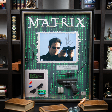 Аутентичный автограф актера Киану Ривза на диске с фильмом "Матрица" (67х87 см) фото