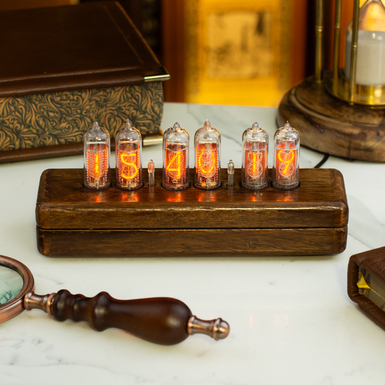 Годинник ручної роботи "Диво науки" на газорозрядних індикаторах фото