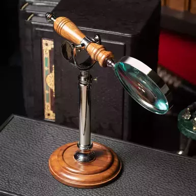 wooden magnifying glass photo 1