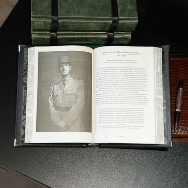 книга для домашней библиотеки фото