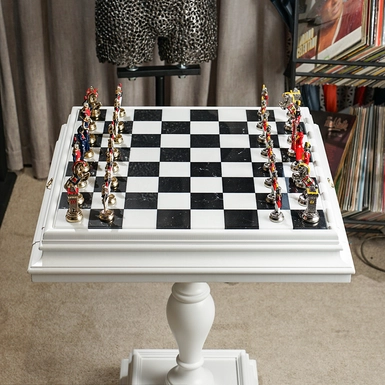 wow video "Bonaparte" chess table with wooden board