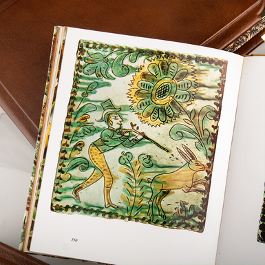 книга для книжной полки фото