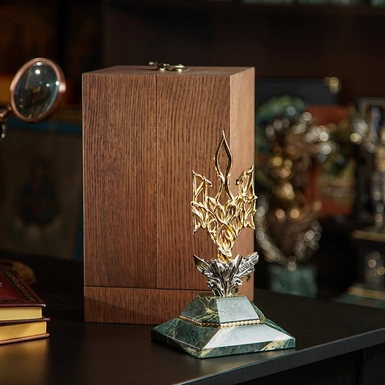 wow video Author's statuette Coat of arms of Ukraine Trident