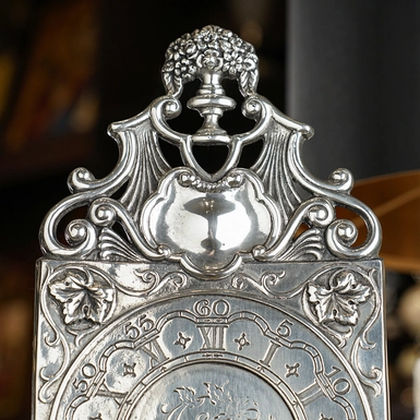 wow video Оловянные настенные часы "Time for Traditions" от Freitas & Dores