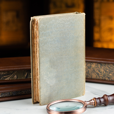 Старинный экземпляр книги фото