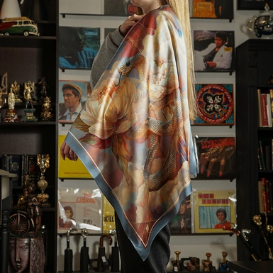 wow відео Хустка з шовку «Таємниця змії»