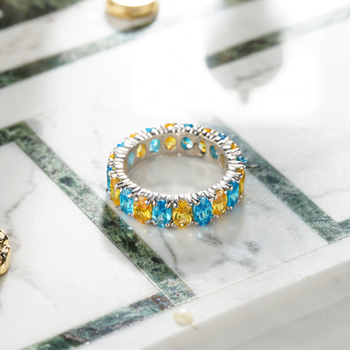 Кольцо с фианитами фото