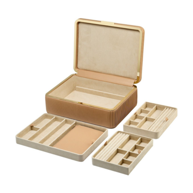 скринька британського виробництва фото