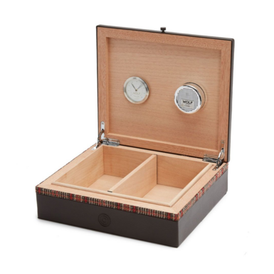 wood humidor photo