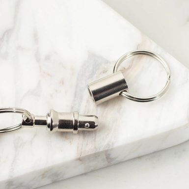 кріплення для брендового брелка