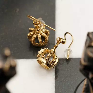 wow видео Серьги из позолоченной стали "Corona" от Skultuna