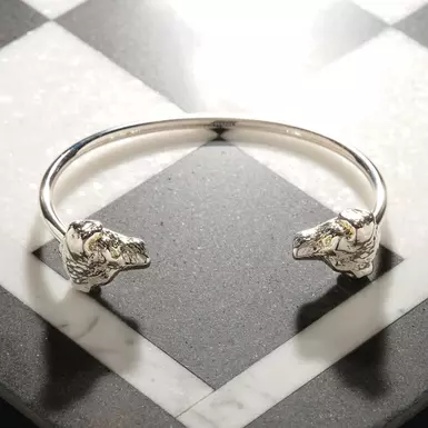 wow video Silver plated bracelet "Labrador" by Skultuna